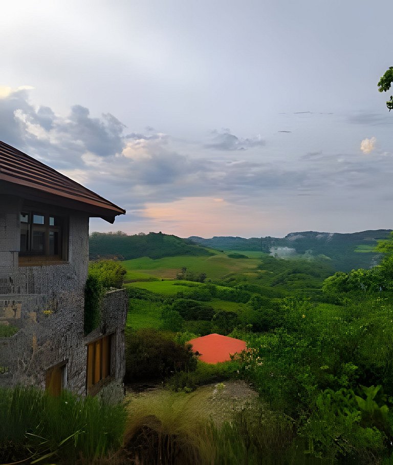Casa Paterna Vista Única para o Vale dos Vinhedos