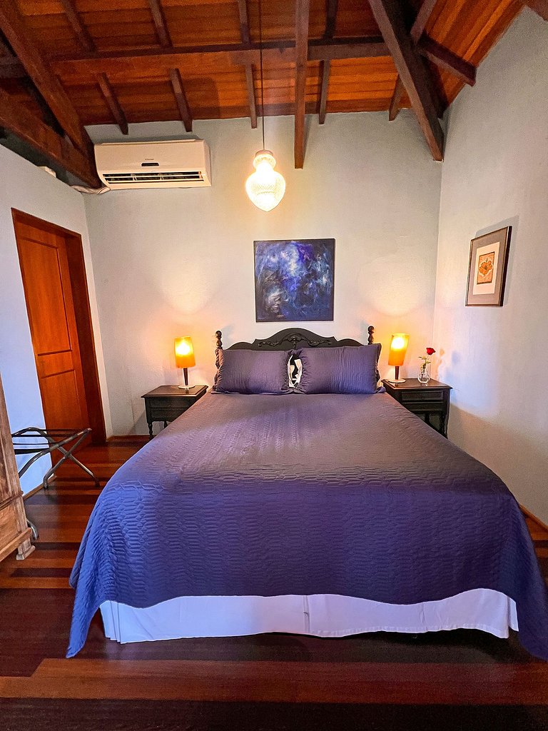 Casa Paterna: Seu Refúgio Romântico no Vale