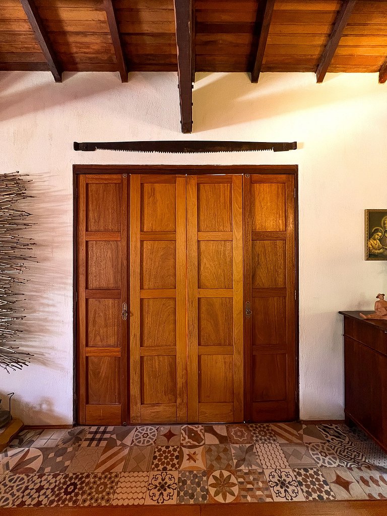 Casa Paterna: Seu Refúgio Romântico no Vale