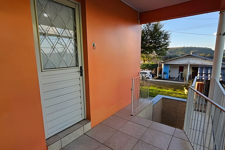 Casa Confortável com Fogão a Lenha e Churrasqueira