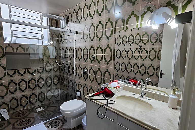 Casa com Lareira e Ar Condicionado Bem Localizada