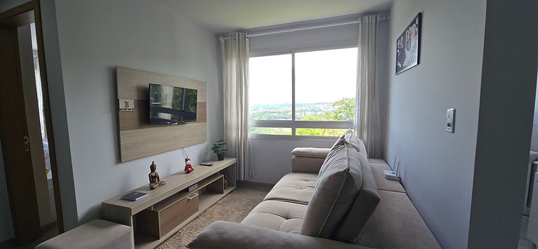 Apê em Bento com vista, churrasqueira e ótima localização