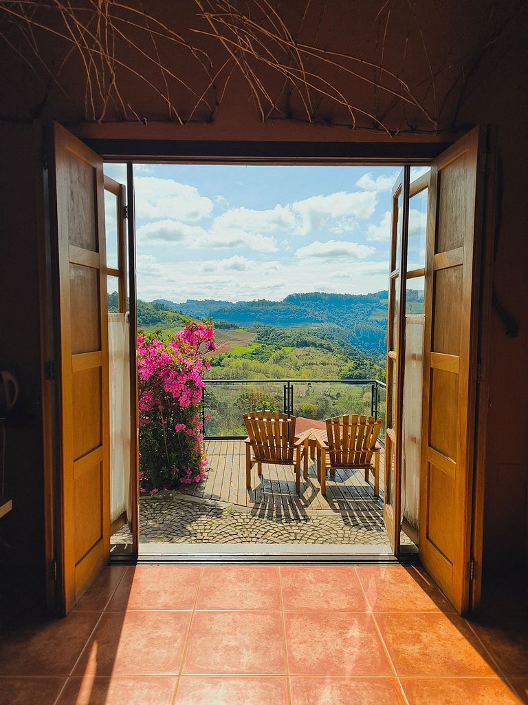 Casa Rocca com Vista Incrível do Vale dos Vinhedos