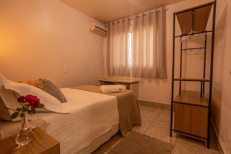 Casa com Lareira e Ar Condicionado Bem Localizada