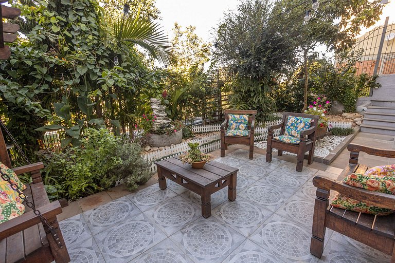 Casa com Lareira e Ar Condicionado Bem Localizada